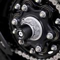 Protection de bras oscillant R&G pour Triumph Speed Triple 1200 21-26 5